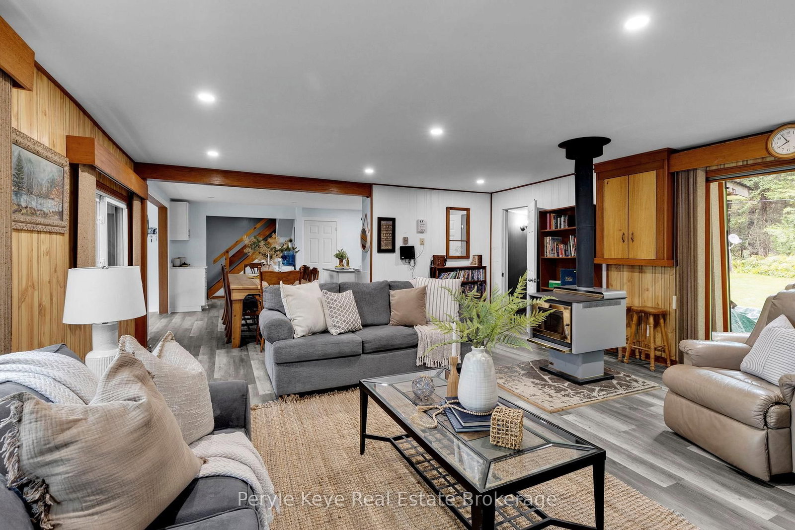 1025 & 1027 Big Island Road • Bracebridge, ON photo 16