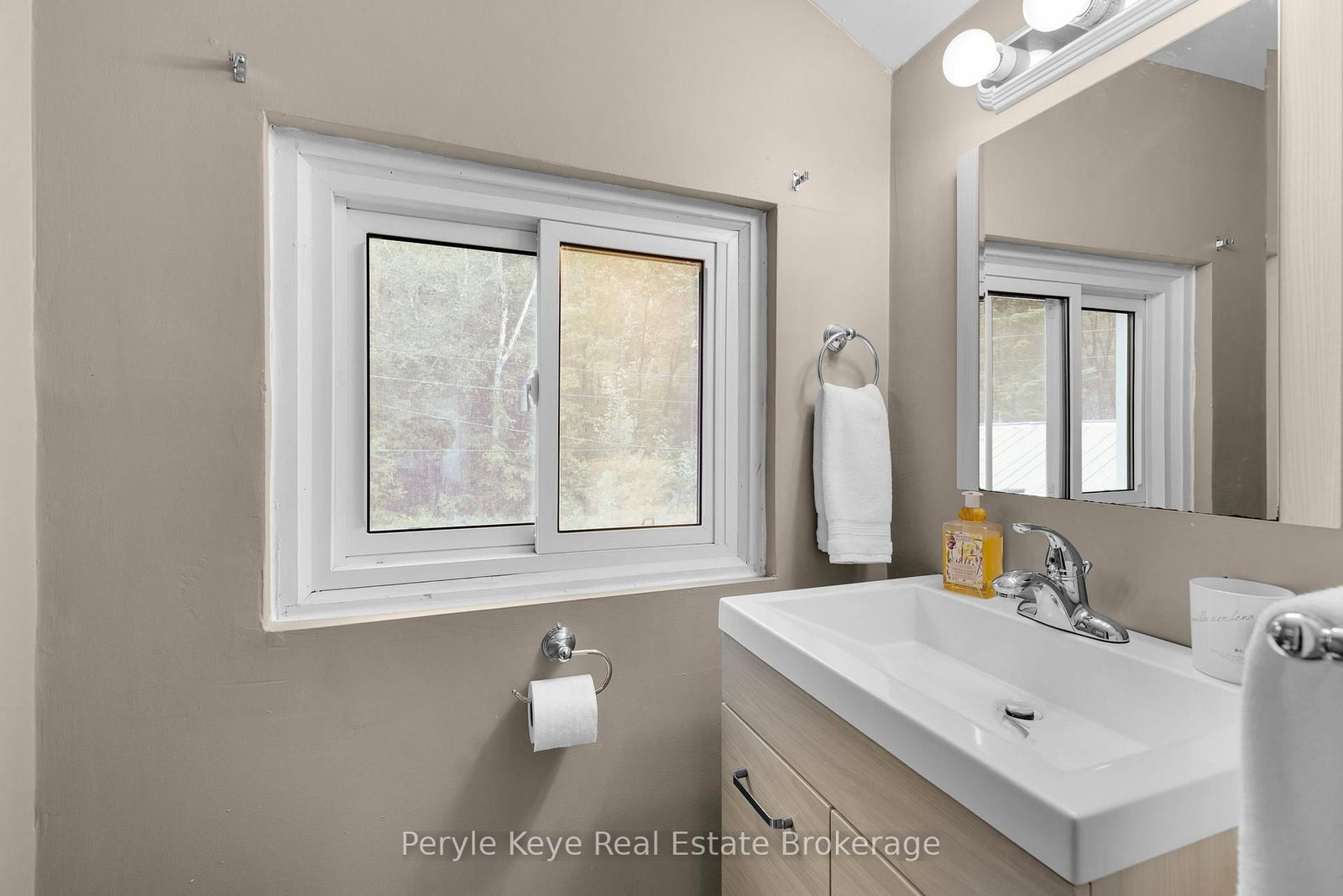 1025 & 1027 Big Island Road • Bracebridge, ON photo 19