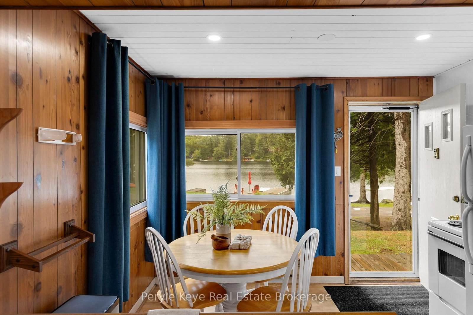 1025 & 1027 Big Island Road • Bracebridge, ON photo 28