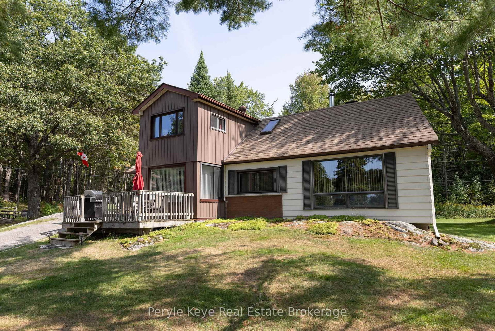 1025 & 1027 Big Island Road • Bracebridge, ON photo 7