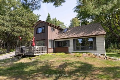 1025 & 1027 Big Island Road • Bracebridge, ON photo 7
