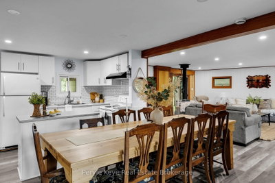 1025 & 1027 Big Island Road • Bracebridge, ON photo 9