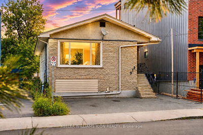 Detached House for sale at 313 Savard Avenue, Ottawa, Ontario, K1L 7S1 - Vanier - MLS: X13648548