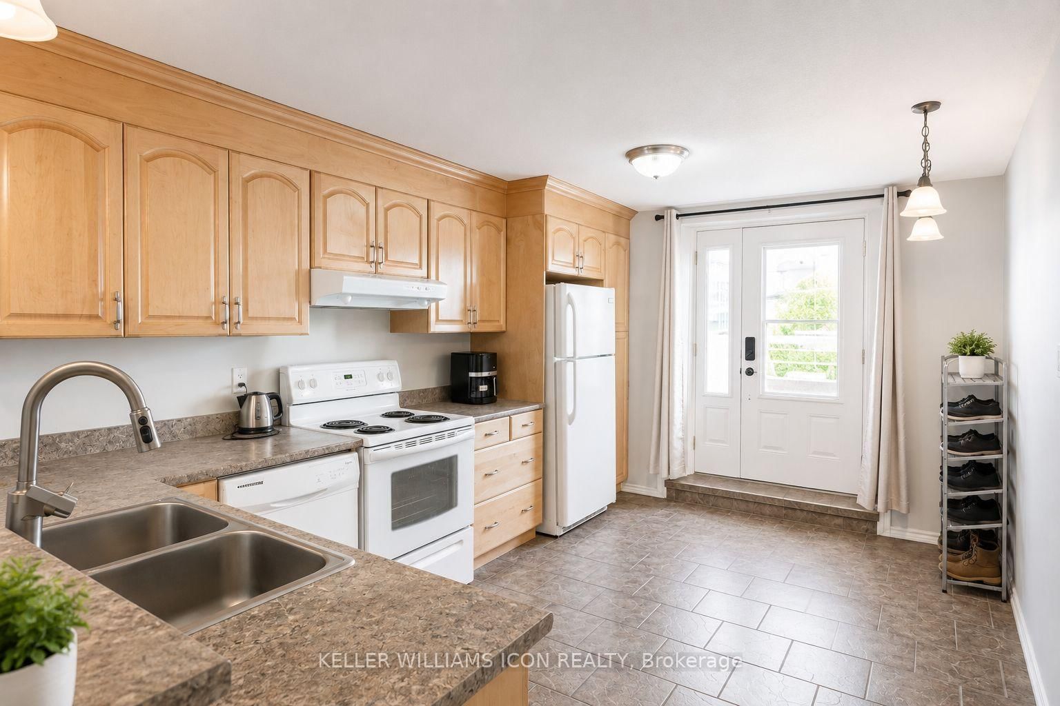 313 Savard Avenue • Ottawa, ON photo 28