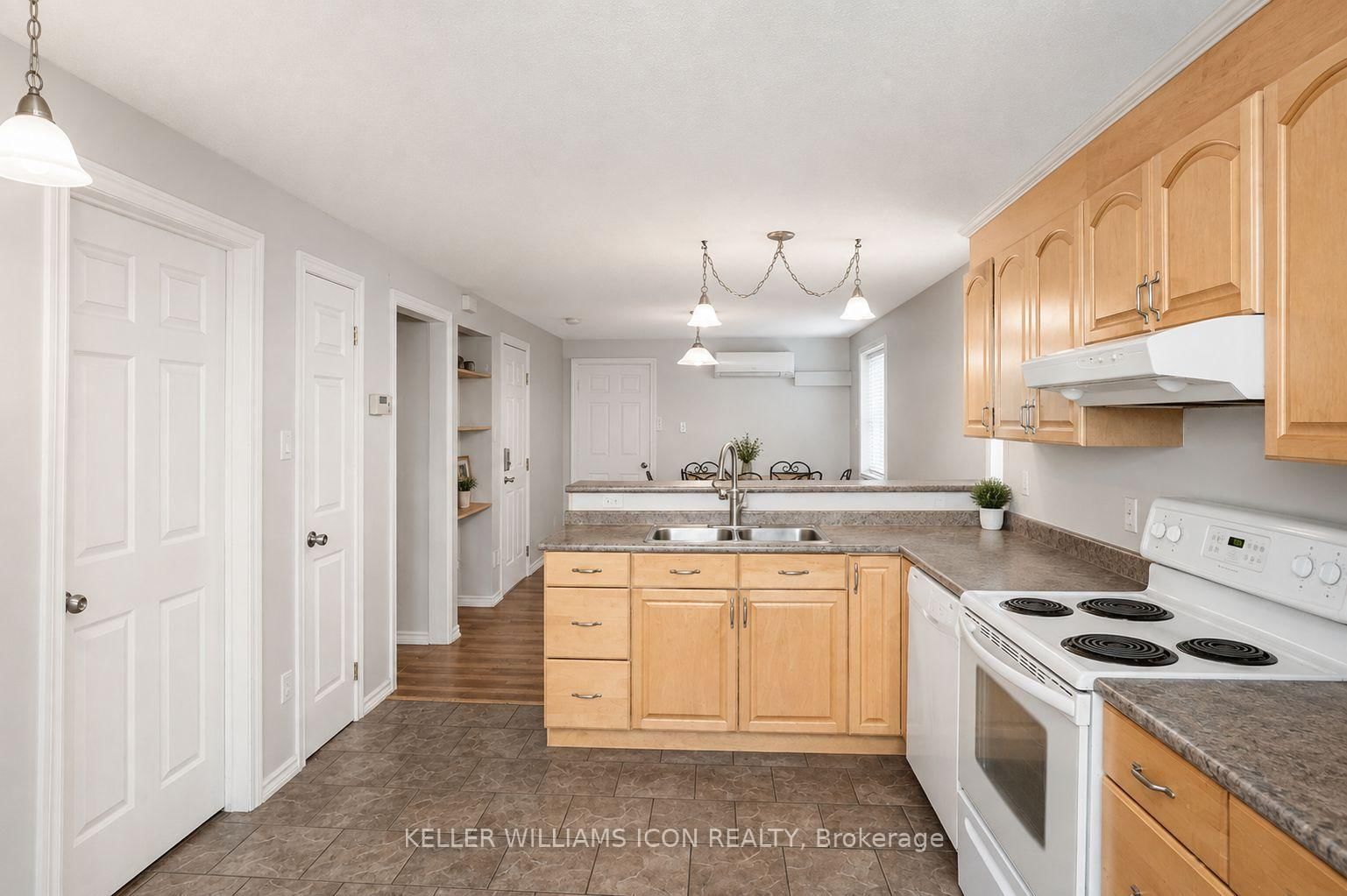 313 Savard Avenue • Ottawa, ON photo 30