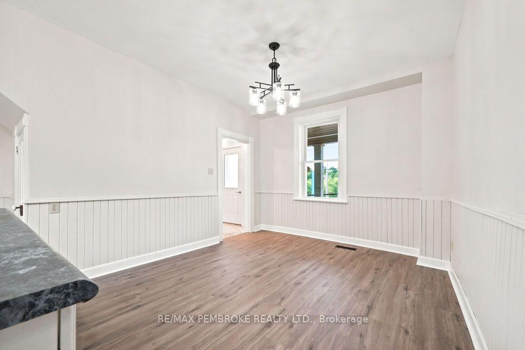 131 Bonnechere Street W • Eganville, ON photo 10