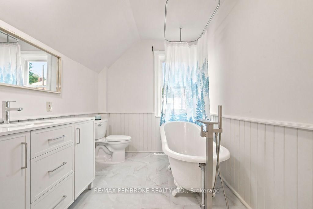 131 Bonnechere Street W • Eganville, ON photo 22