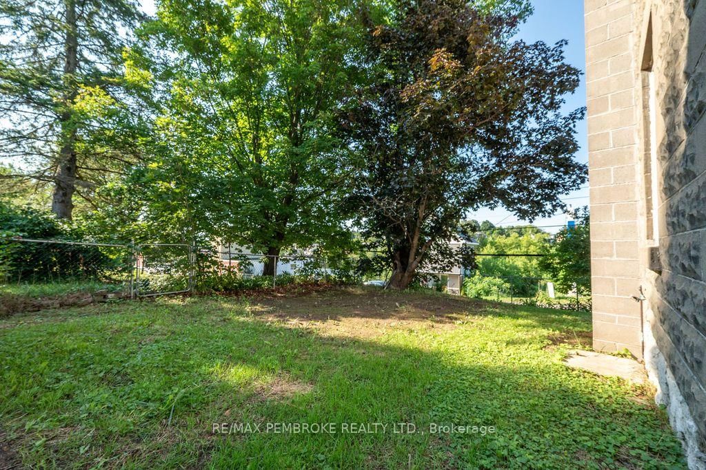 131 Bonnechere Street W • Eganville, ON photo 29