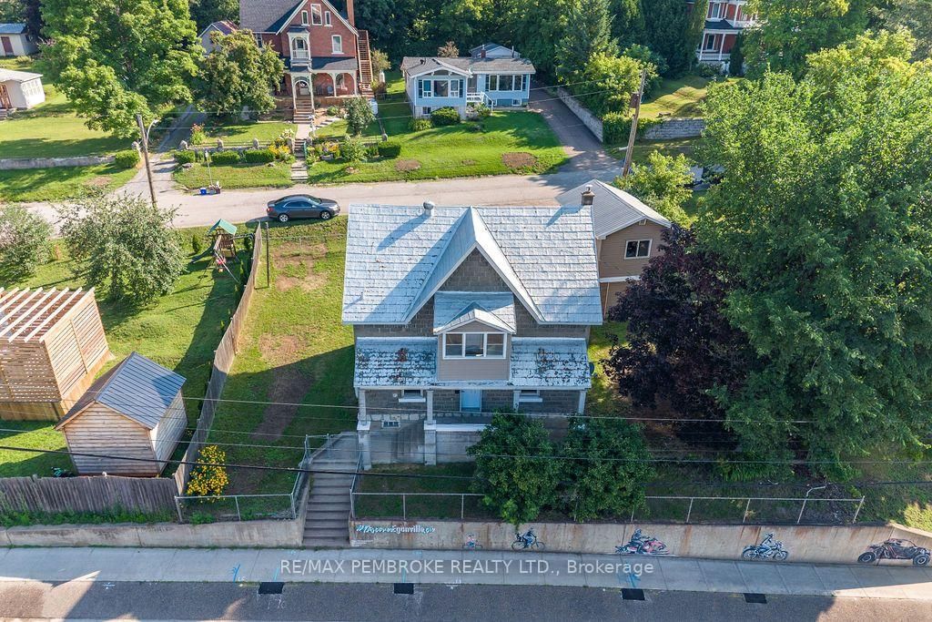 131 Bonnechere Street W • Eganville, ON photo 41