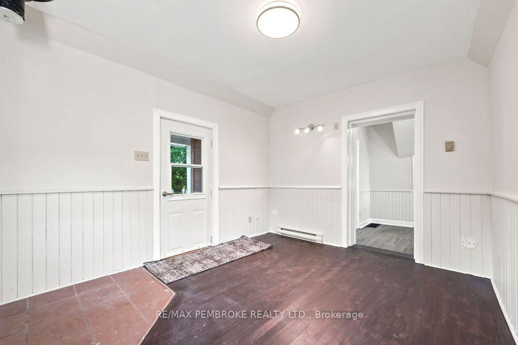 131 Bonnechere Street W • Eganville, ON photo 5