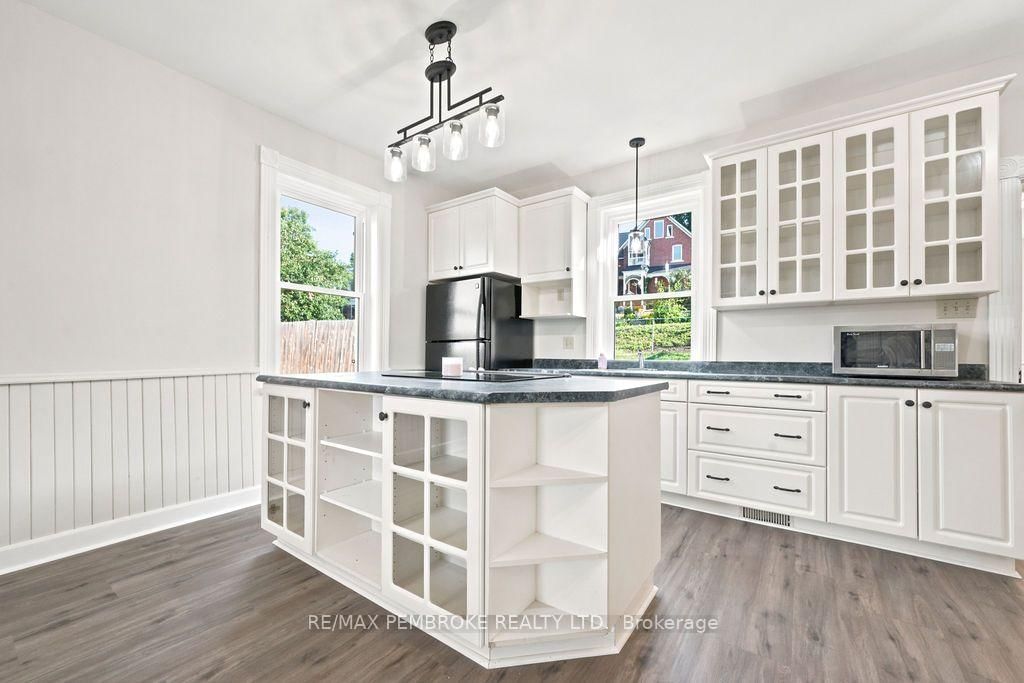 131 Bonnechere Street W • Eganville, ON photo 6