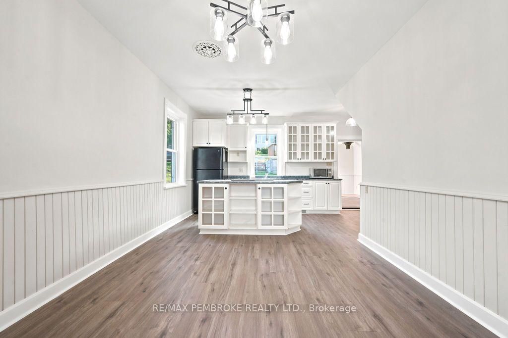 131 Bonnechere Street W • Eganville, ON photo 8