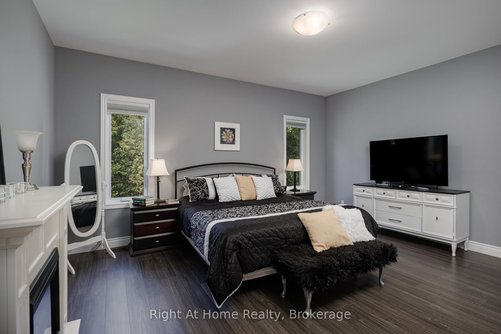40 Birchmount Street • Quinte West, ON photo 12