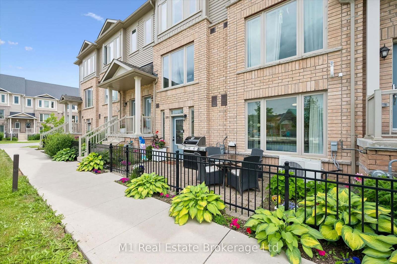 279 Law Drive • Guelph, ON photo 3