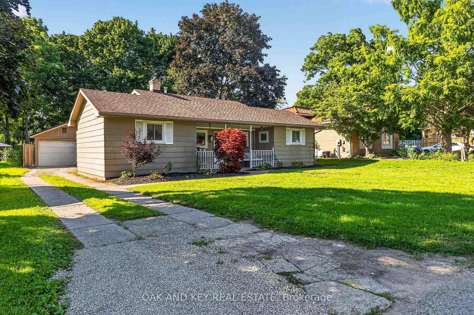 125 Keefer Street • Strathroy-Caradoc, ON photo 6