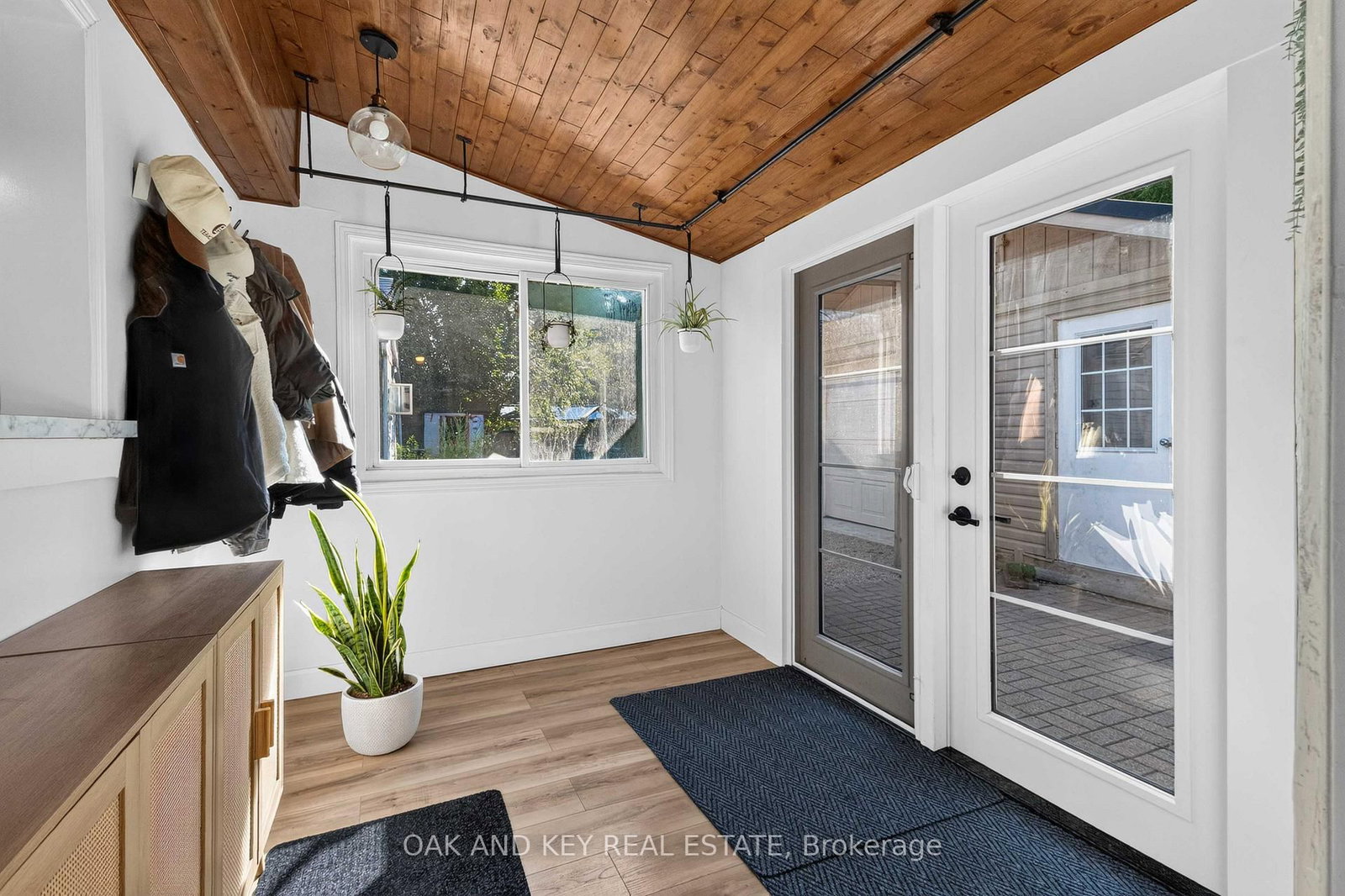 125 Keefer Street • Strathroy-Caradoc, ON photo 8