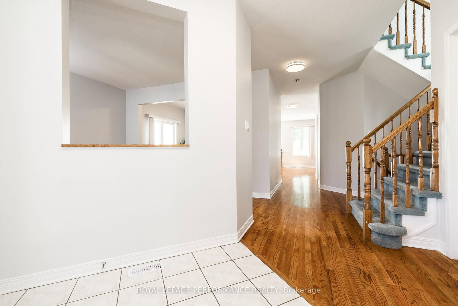 127 Finn Court • Ottawa, ON photo 4