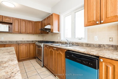 127 Finn Court • Ottawa, ON photo 9