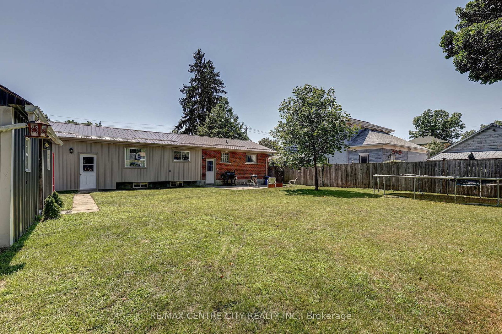 113 South Street W • Aylmer, ON photo 35