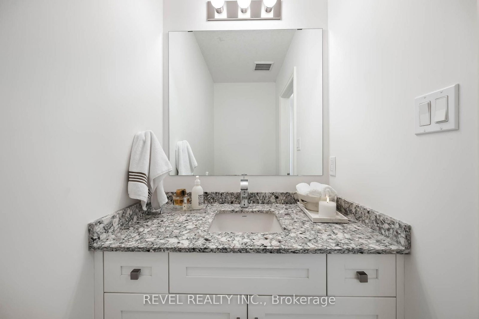 18 School Road • Shelburne, ON photo 10