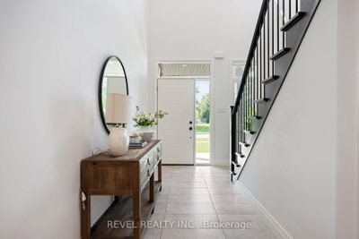 18 School Road • Shelburne, ON photo 2