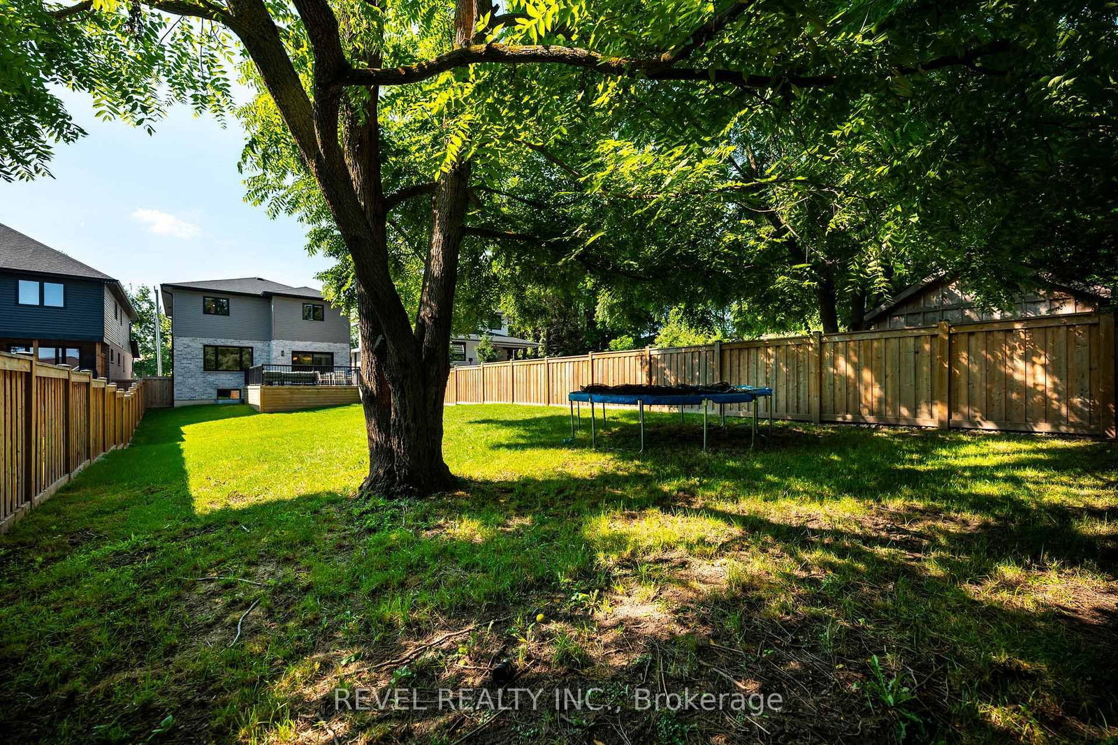 18 School Road • Shelburne, ON photo 43
