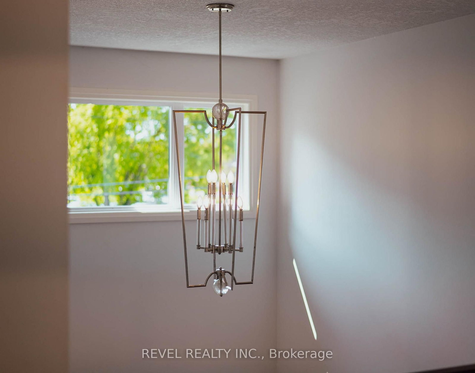 18 School Road • Shelburne, ON photo 8