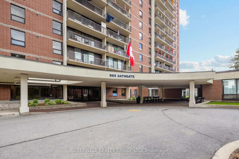 712 - 665 Bathgate Drive