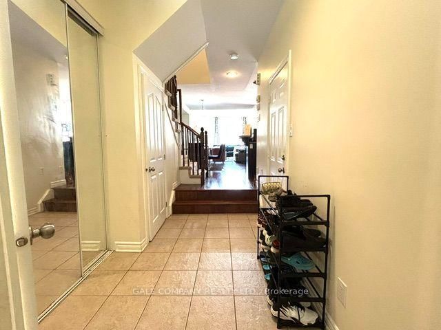 149 Tandalee Crescent • Ottawa, ON photo 4