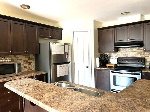 149 Tandalee Crescent • Ottawa, ON photo 7