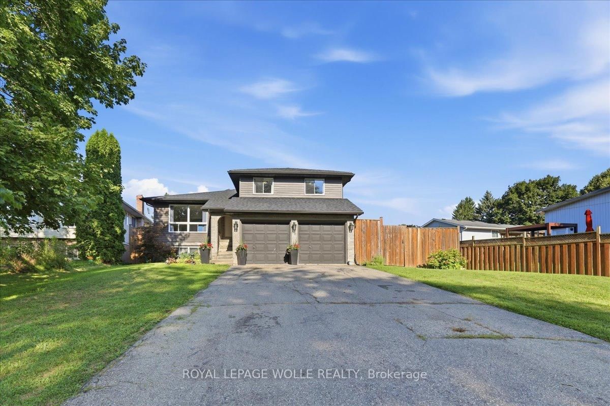 79 Fennel Street • Blandford-Blenheim, ON photo 2
