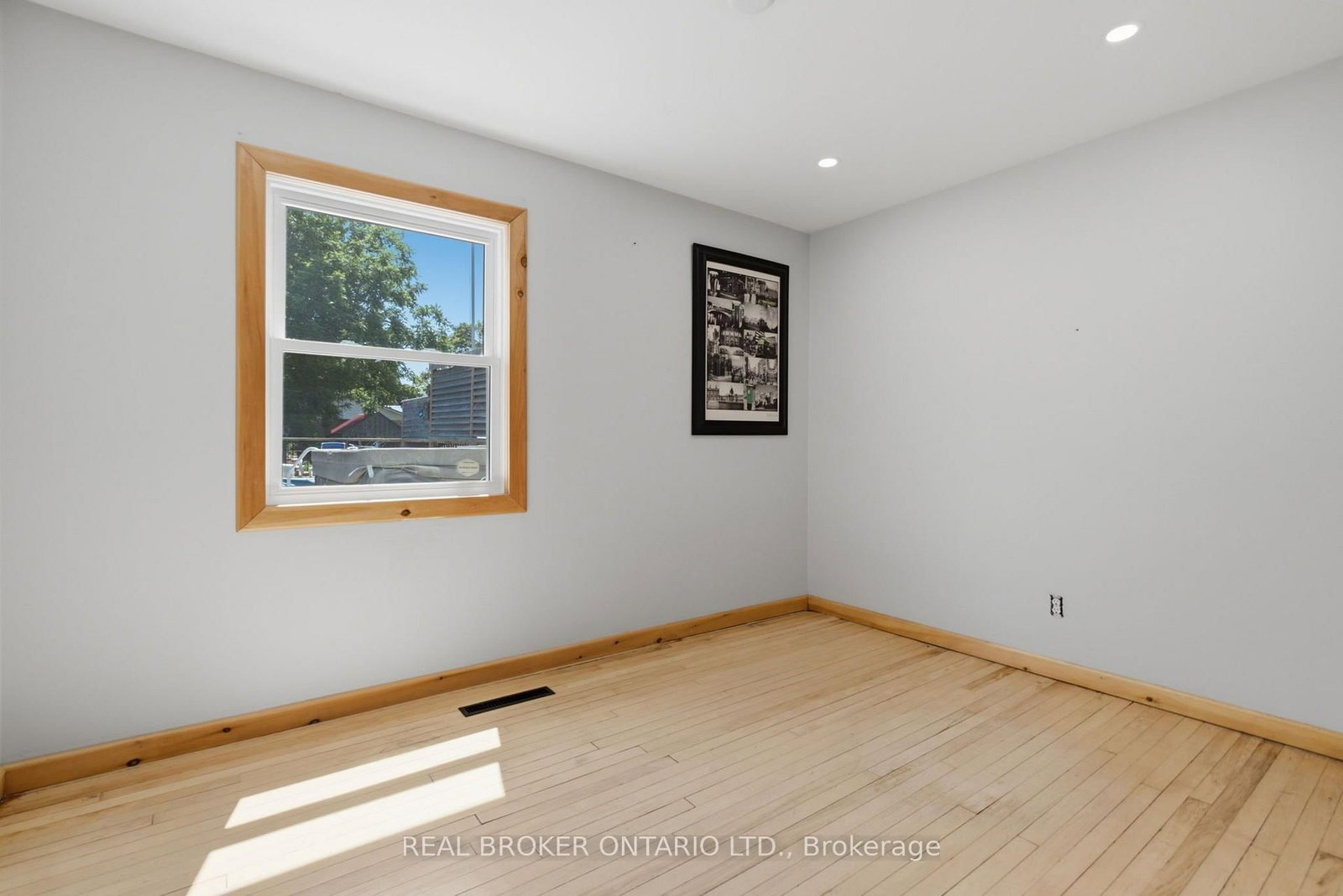 11 Perry Street • Kawartha Lakes, ON photo 17