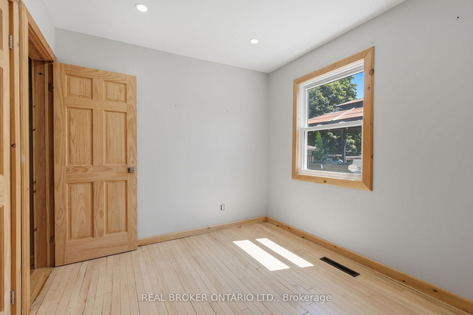 11 Perry Street • Kawartha Lakes, ON photo 19