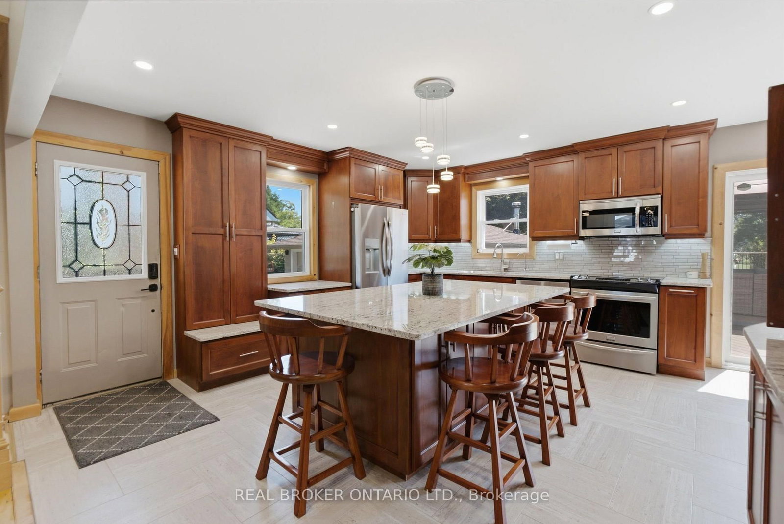 11 Perry Street • Kawartha Lakes, ON photo 4