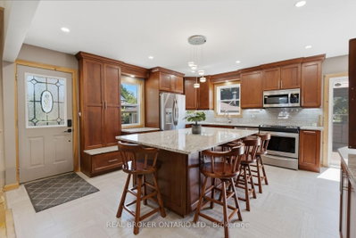 11 Perry Street • Kawartha Lakes, ON photo 4