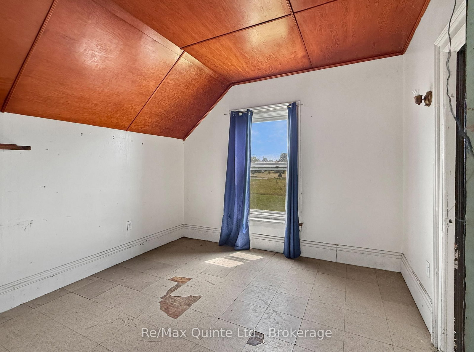 98 Swamp College Road • Prince Edward County, ON photo 21