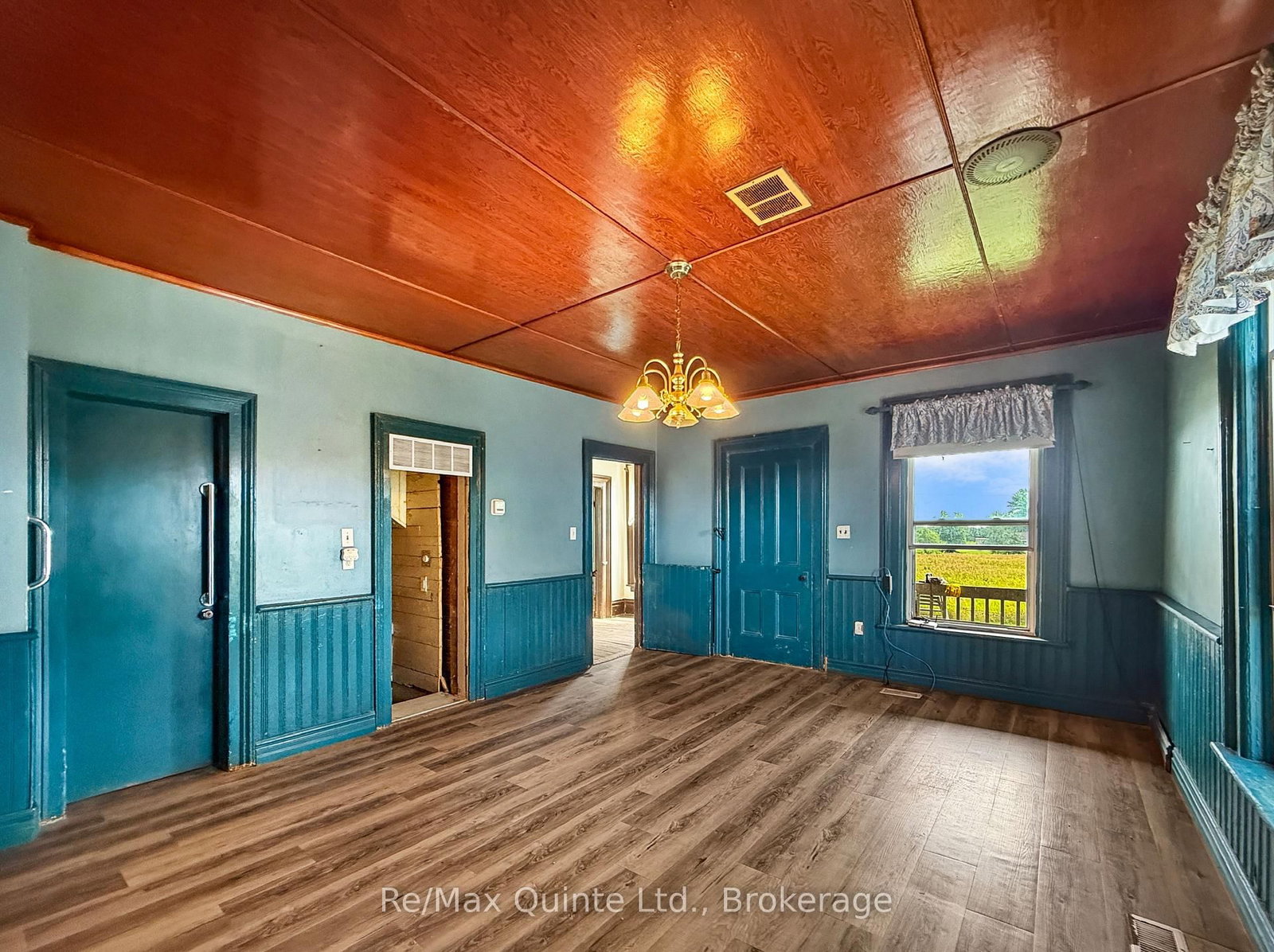 98 Swamp College Road • Prince Edward County, ON photo 6