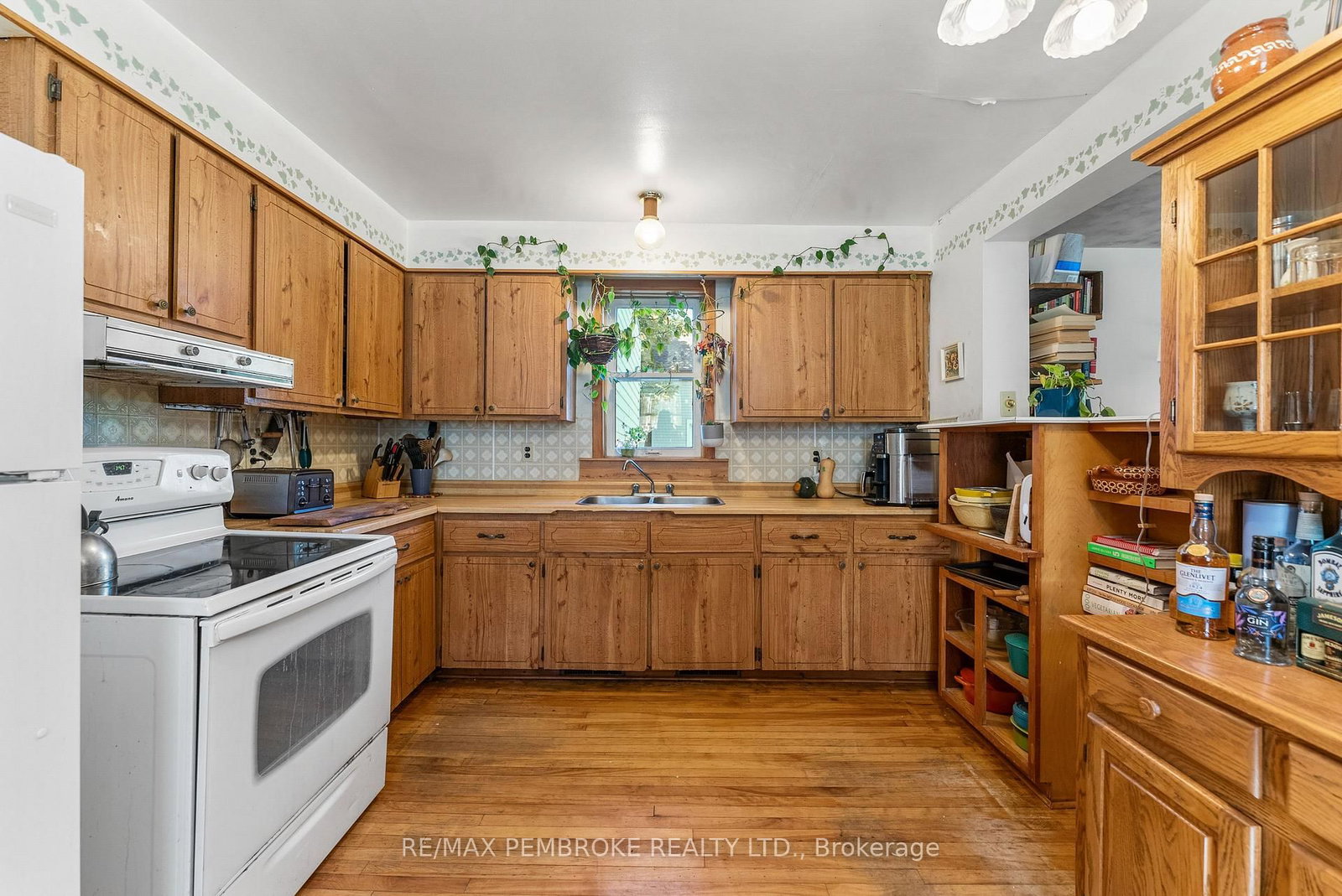 570 Eganville Road • Pembroke, ON photo 18