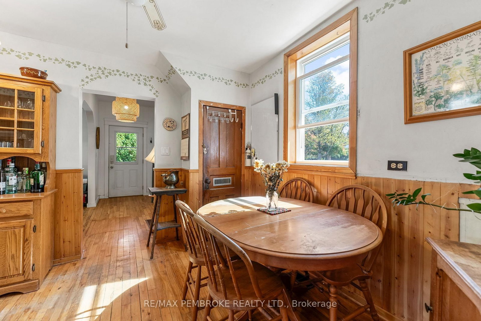 570 Eganville Road • Pembroke, ON photo 21