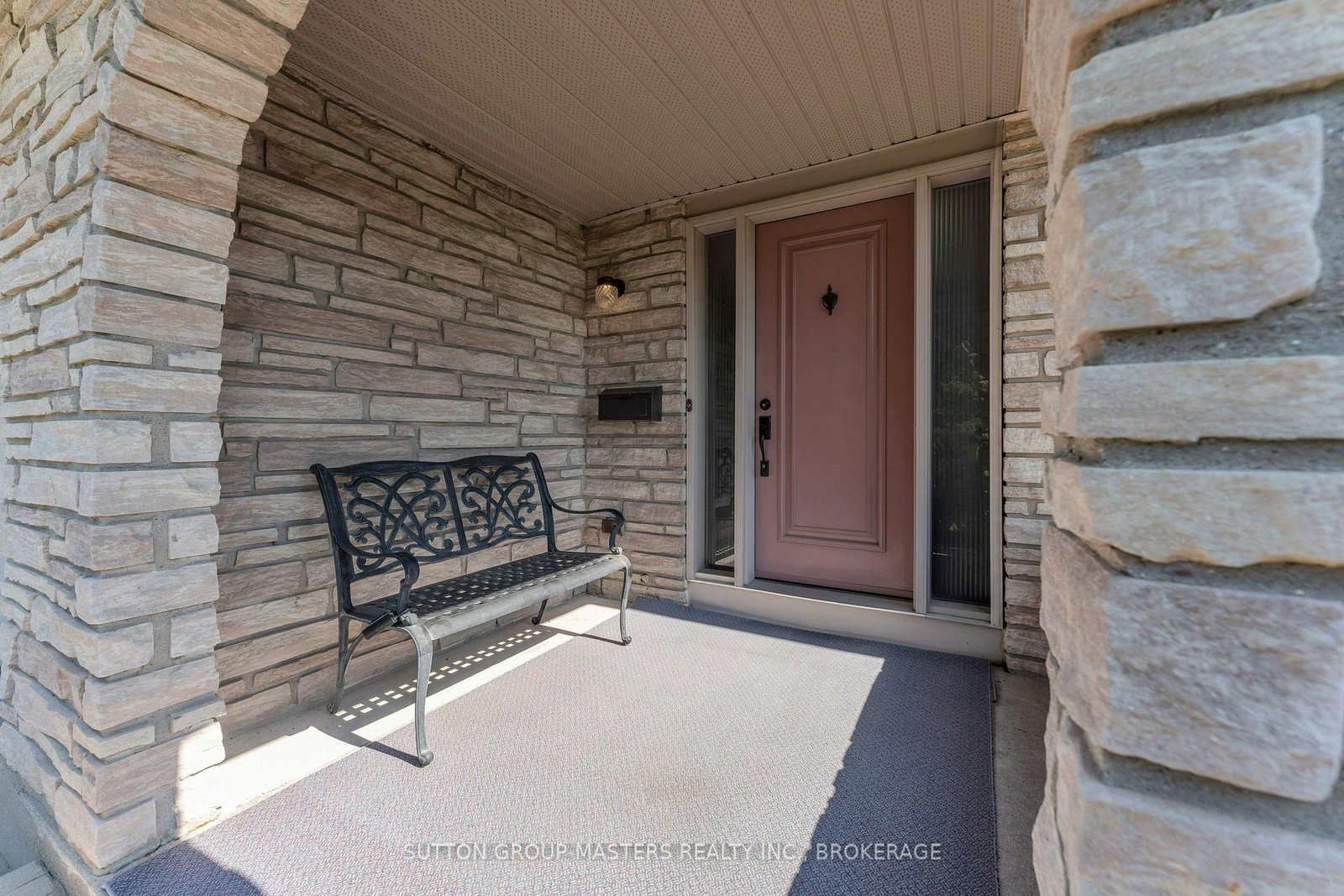 883 Ludgate Crescent • Kingston, ON photo 5