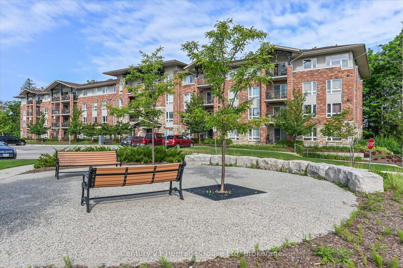 302 - 625 St David Street S