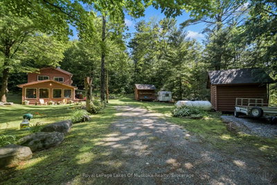 Detached House for sale at 1009 Andersen Road, Bracebridge, Ontario, P1L 1X1 - Draper - MLS: X13648894