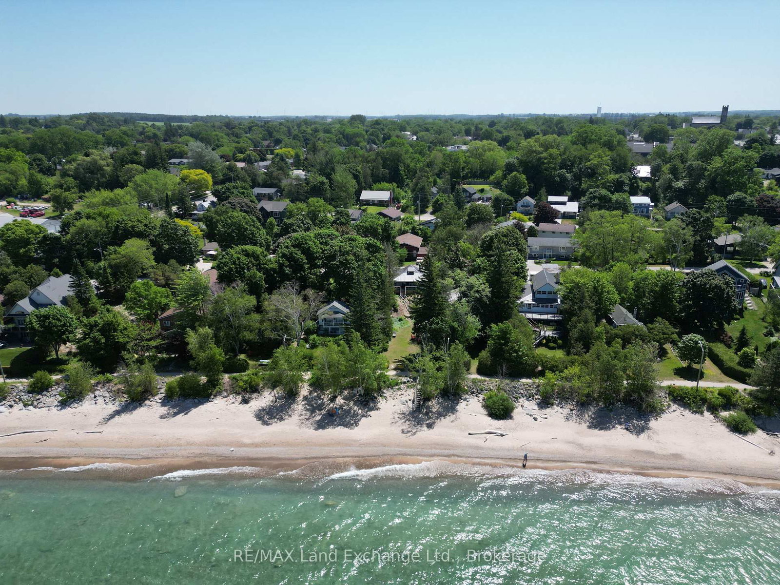 924 Saugeen Street • Kincardine, ON photo 1