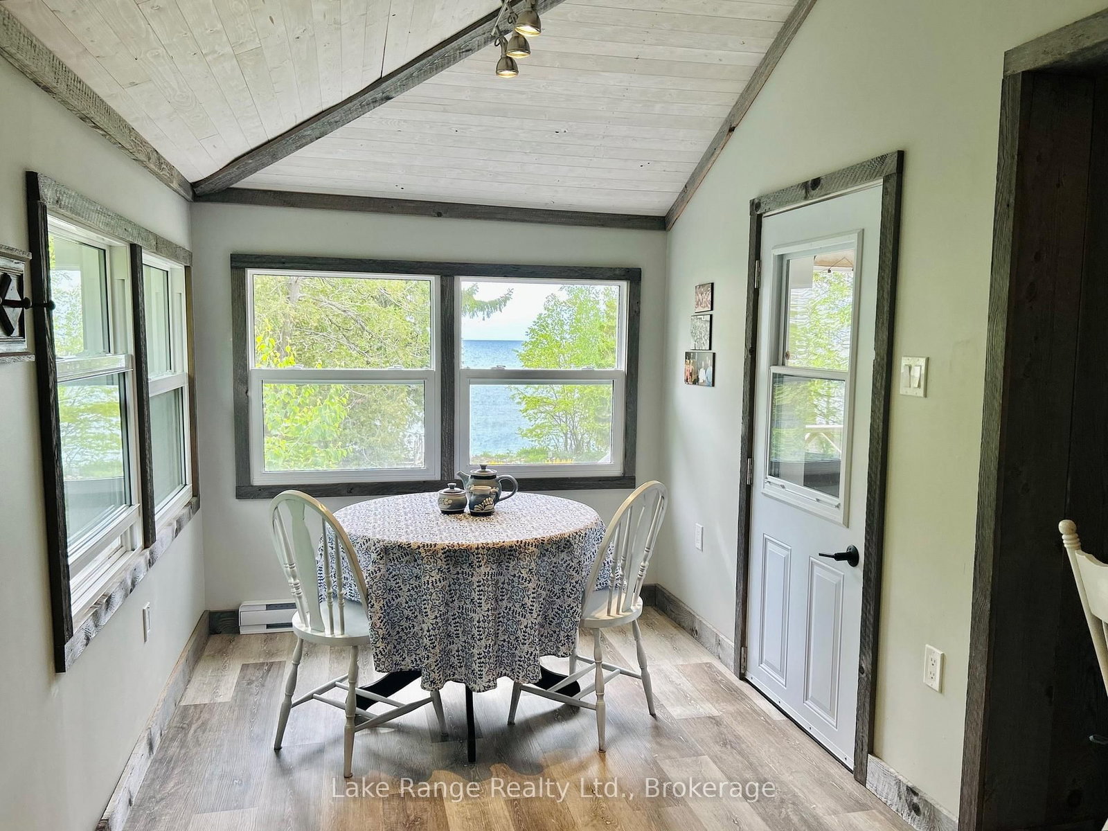 924 Saugeen Street • Kincardine, ON photo 14