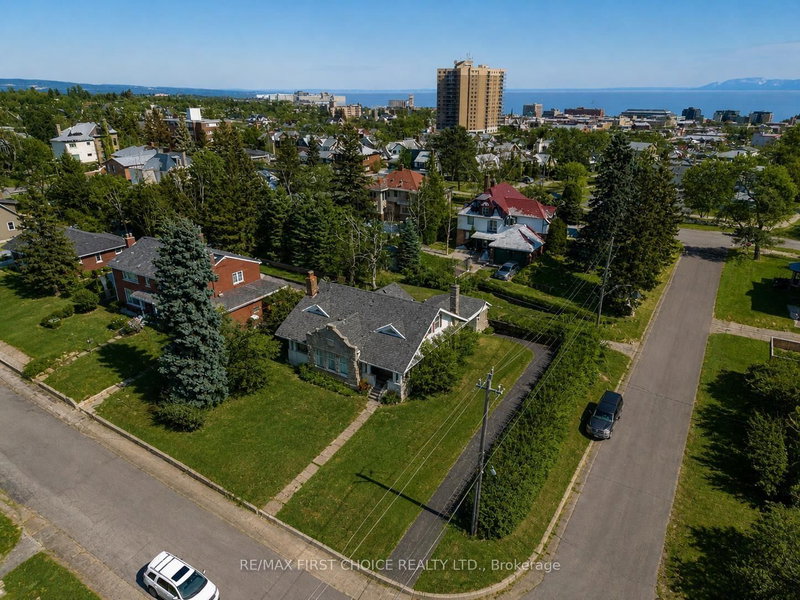 43 Summit Avenue