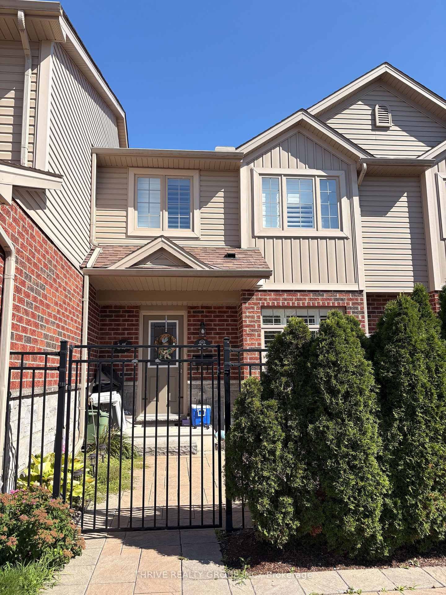 20 - 3399 CASTLE ROCK Place, London South