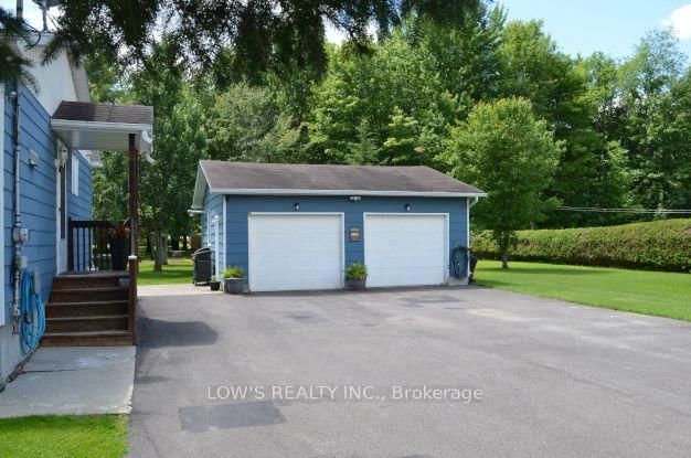 1504 Ste Anne Road