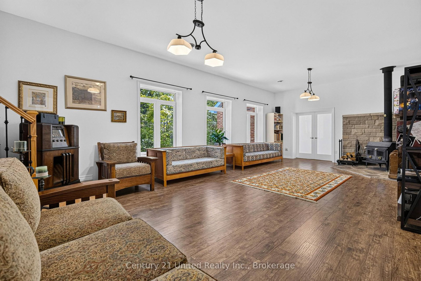 Listing Image 7