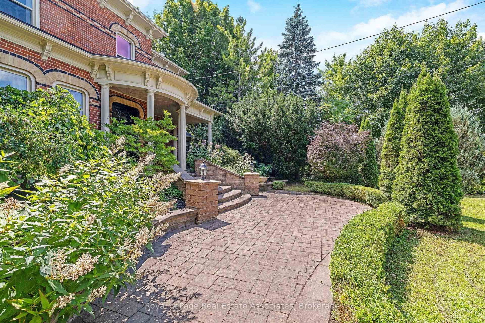 81 Main Street E • Grey Highlands, ON photo 4