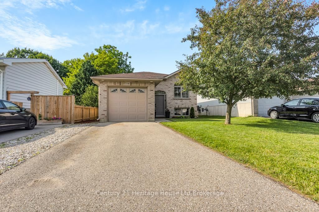 Detached House sold at 14 Herford Street, Tillsonburg, Ontario, N4G 4V2 - Tillsonburg - MLS: X13649102